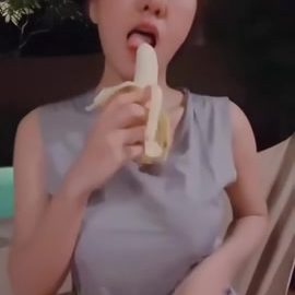 หลุดไทยดูฟรี Juniijune69 คลิปช่วยตัวเอง Onlyfan น้องจูน สาวหมวยนมใหญ่หุ่นเซ็กซี่น่าเย็ด โชว์ลีลาอมกล้วยเด็ดๆ แล้วนั่งแหกขาถ่างรูหีเอาดิลโด้ทะลวงช่องคลอด