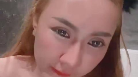 คลิปหลุดโอนลี่แฟน น้องจูน Juniijune สาวเซ็กซี่นมสวยหีชมพู ผัวไม่เย่อหีจนคันไม่ไหว เลยเอาควยปลอมมายัดหีที่ห้องน้ำในห้าง