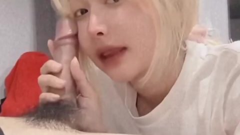 คลิปหลุดมาใหม่ น้องแมวส้มอาหมวยลูกครึ่งจีน ไลฟ์สดเย็ดกับแฟนโชว์ลีลาร่อนเอวโครตมันส์เด็ดจัด
