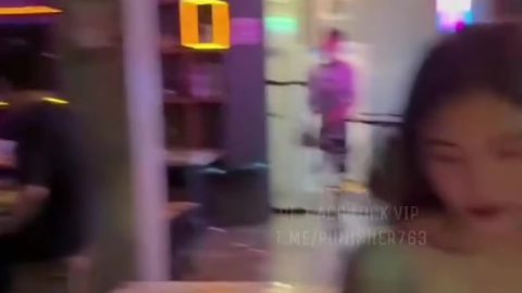 คลิปหลุดน้องฟูจิ fujichan เมาจากร้านเหล้าเจอหนุ่มขี้เงี่ยนแล้วน้ำเดิน เรียกกลับมาห้องก่อนเย็ดกันอย่างมันส์