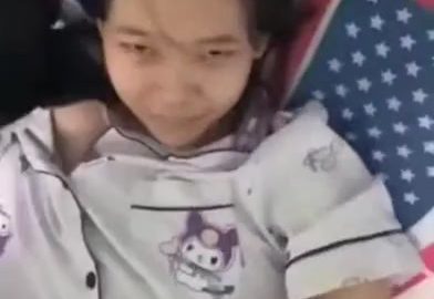 คลิปหลุดไทย คู่รักวัยรุ่นไทยข้าวใหม่ปลามัน ตื่นเช้ามาก็เย็ดกันตั้งแต่หัววัน น้องผู้หญิงตัวเล็กนมโตมาก สีหน้าตอนดูดควยอย่างยั่ว ก่อนจะโดนนัวเนียหีจนน้ำแตกคาท้องน้อย