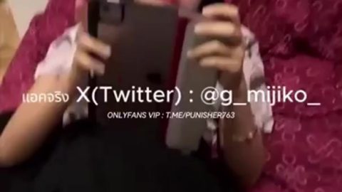 คลิปหลุดโอลี่แฟนน้องโกะ สาวหน้าสวยขี้เงี่ยน mishio21x Onlyfans กำลังเล่นไอแพดอยู่ดีๆ โดนจับเย็ดคาชุด ร้องลั่นเสียวหีจัด ตอกสดใครจะไหว
