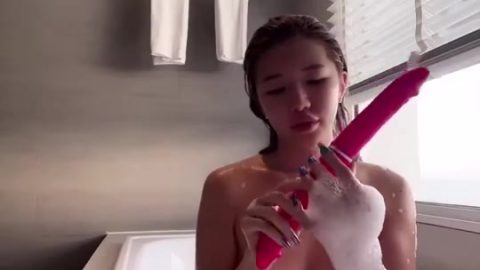 คลิปหลุด mspuiyi น้องปุยยี๋ เล่นเสียวกับควยปลอมถูหูเสียวจัด ก่อนยัดฟินๆ น้ำเดินครางเสียวสุดจัด