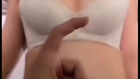 คลิปหลุด ไซด์ไลน์ตัวท๊อป หน้าเกาหลี นมไซส์กำลังดี หีโหนกนูนหมอยดกเห็นแล้วเงี่ยนควย โดนตอกทีเอวสะดุ้ง จูนหัวนมไปด้วยเย็ดไปด้วย