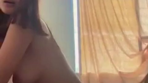 คลิปหลุดทางบ้าน คู่วัยรุ่นตั้งกล้องขึ้นขย่มเย็ดกันแบบเสียวๆบนเก้าอี้ โยกเอวบดควยให้รัวๆจนน้ำแตกจนครางเสียวออกมาอย่างลั่นเลย