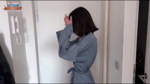 สามีไม่ทำการบ้าน เลยชวนข้างห้องเย็ดบนโต๊ะดู Cutie Kim