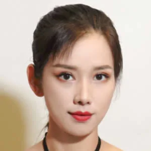 YUAN ZI YI